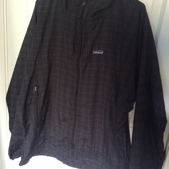 Patagonia windbreaker