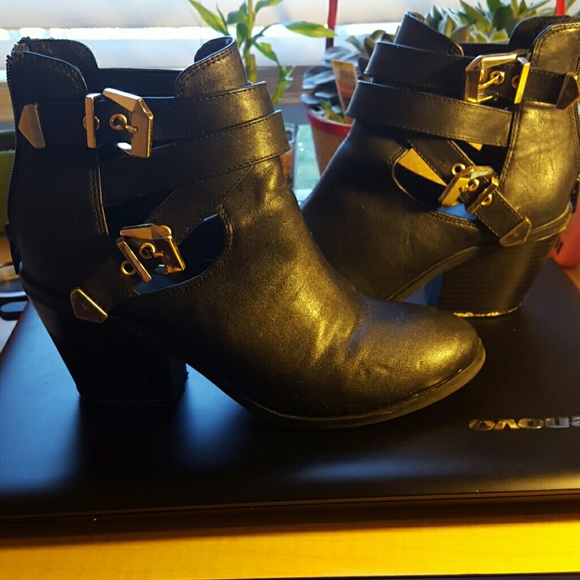 Black heeled booties