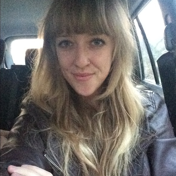 Meet your Posher, Erin - Picture 4 of 4