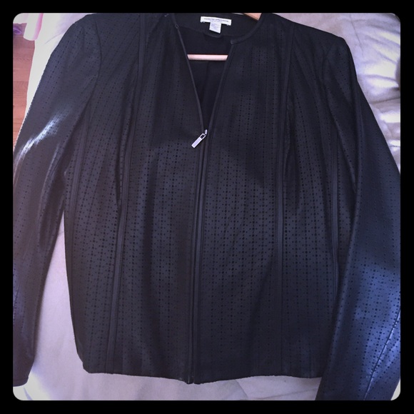 Vintage chic Black leather Jacket!