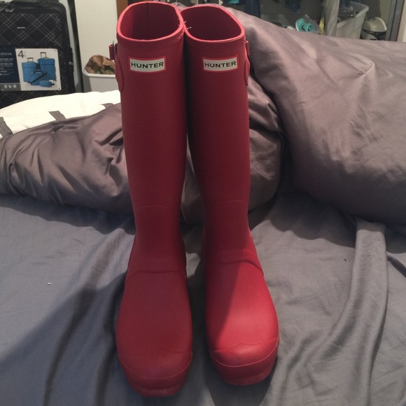 hunter boots! barely worn! perfect condition!