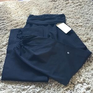 BNWT LULULEMON STILLNESS PANT SIZE 6