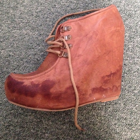 Wedge - Picture 3 of 3