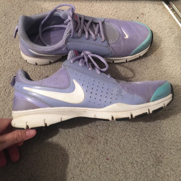 Nike tennis shoes! medium usage.