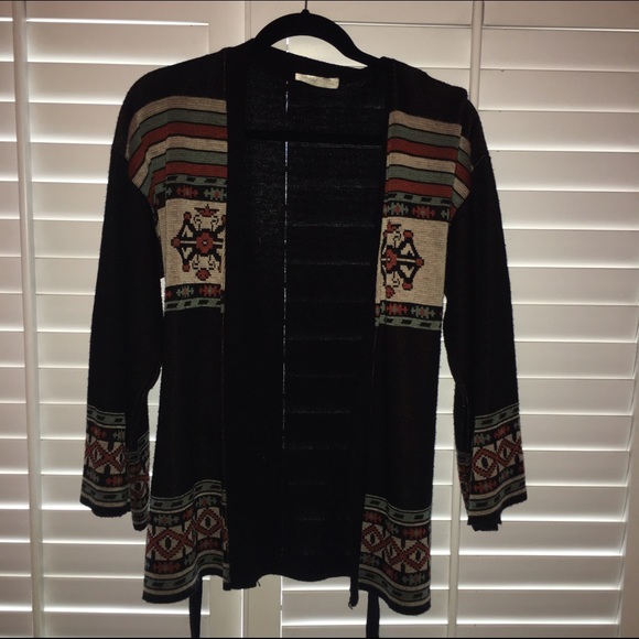 Black tribal knit kimono
