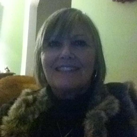 Meet your Posher, Sandy - Picture 1 of 1