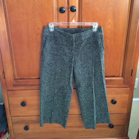 Black and White capri pants - Picture 2 of 2