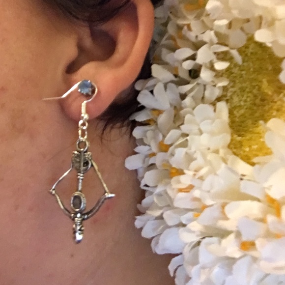 Hunger Games Earrings - Picture 6 of 6