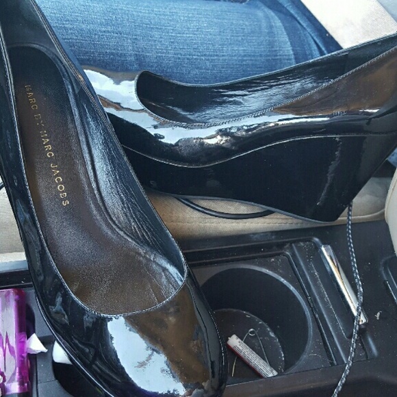 Dress shoes