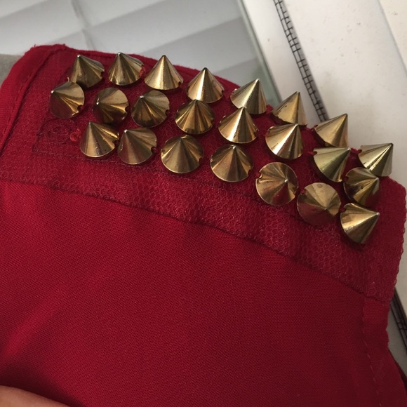 Deep Red Top - Picture 3 of 4