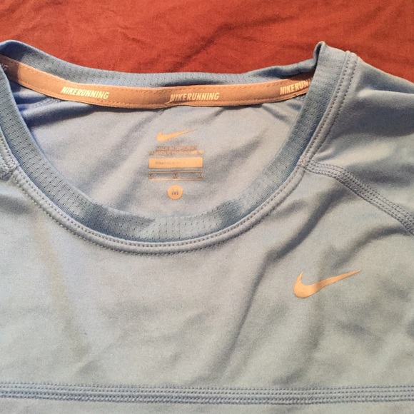 Nike running long sleeve sz medium - Picture 2 of 2