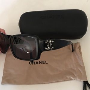 100% authentic Chanel sunglasses. Number 5114B