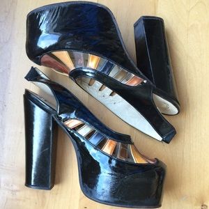 Vintage Nina platform sandals
