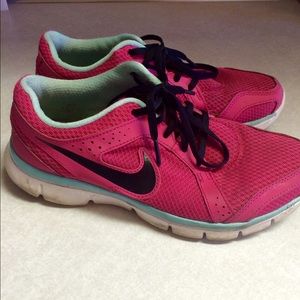 Nike shoes size 7