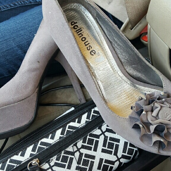 Dress shoes