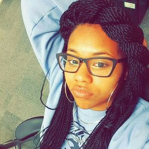 Meet your Posher, Ciera