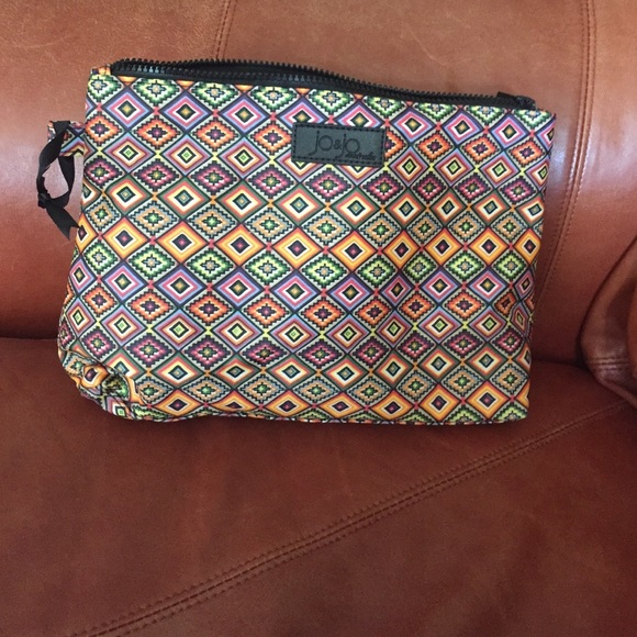 Travel makeup bag