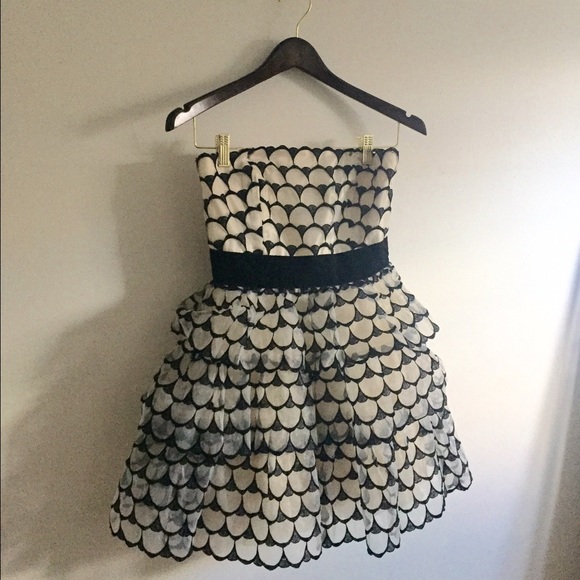 H&M scalloped strapless black and white dress