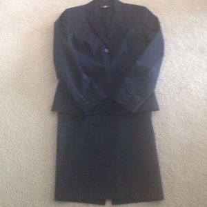 Ann Taylor Navy Suit- Sz 4