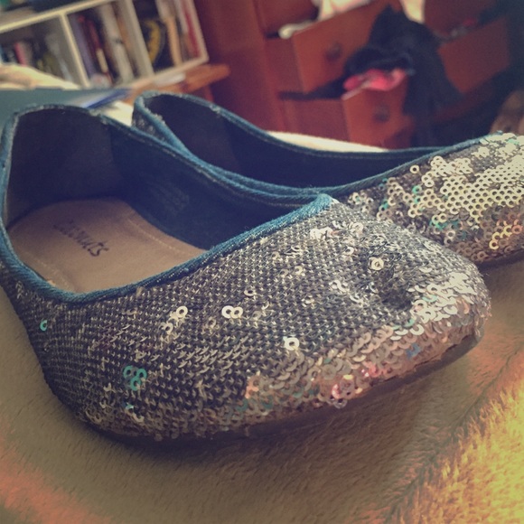 Chic sequence flats!