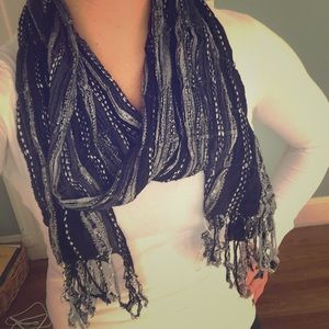 Black & gray striped fashion scarf