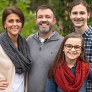 Meet your Posher, Leslie