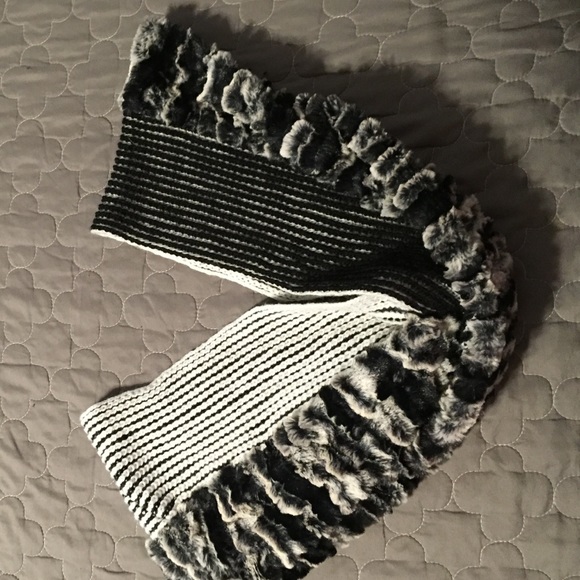 Infinity scarf - Picture 2 of 2