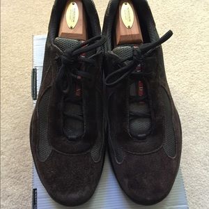 Men PRADA sneaker. Brown suede. Sz. 10