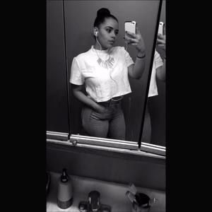 Meet your Posher, Maria