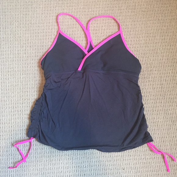Lululemon workout top