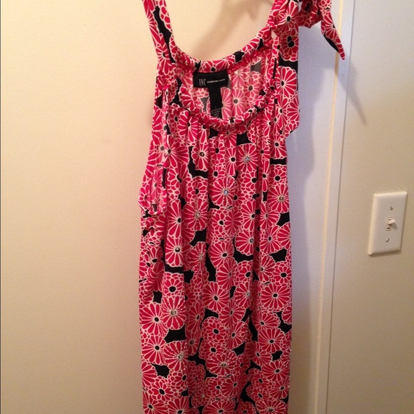 Beautiful never been worn size L