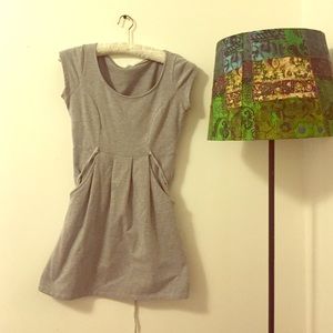 Gray cotton dress with tie back string