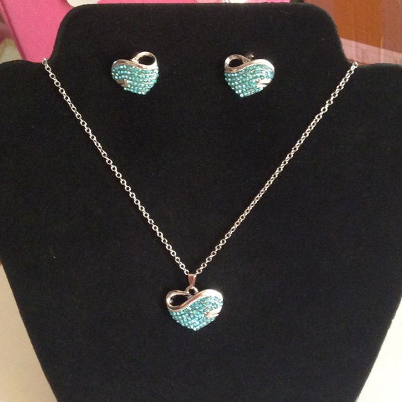 New white gold plated necklace set