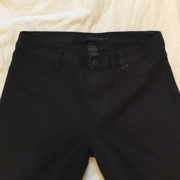 Black cotton and polyester pants. Calvin Klein