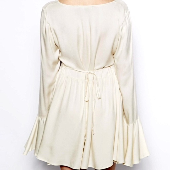 HPFor Love and Lemons -Lotus Bell Sleeve Dress - Picture 2 of 4