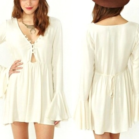 HPFor Love and Lemons -Lotus Bell Sleeve Dress - Picture 3 of 4