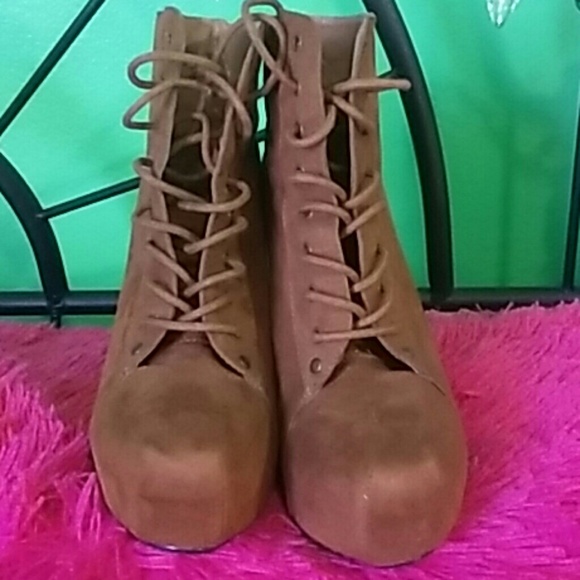 4 1/2 booties ❤