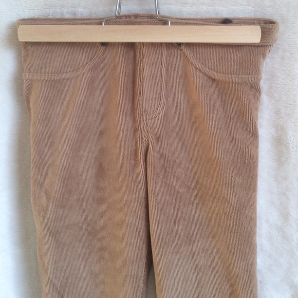 Hue Corduroy Legging.