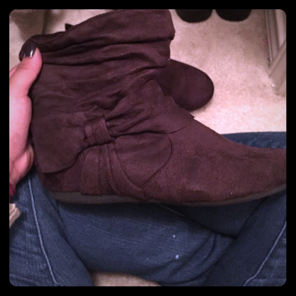 Ankle bow boots
