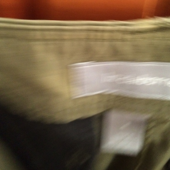 Liz Claiborne Cargo pants - Picture 2 of 2