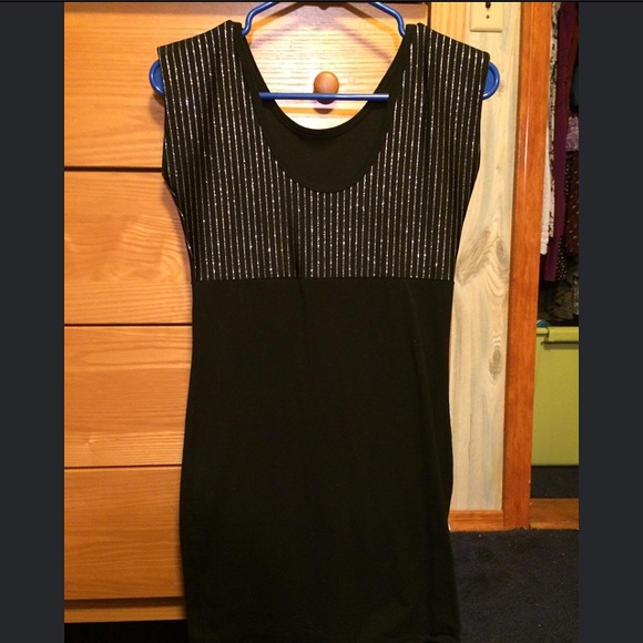 Black sleeveless bodycon dress with silver design - Picture 1 of 3