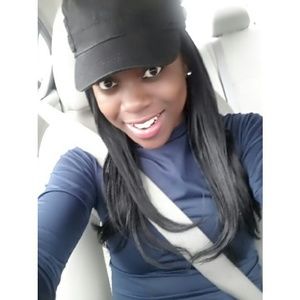 Meet your Posher, Danielle