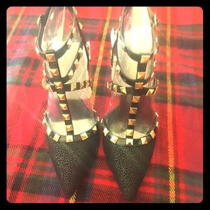 Brand new BCBG Generation Studded Pump