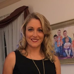 Meet your Posher, Cassandra