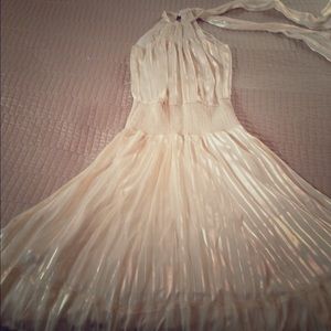 BCBG Maxazria XXS Biege/off white dress.