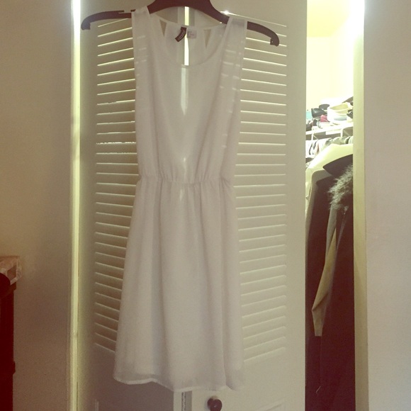 H&M white dress cross cross back