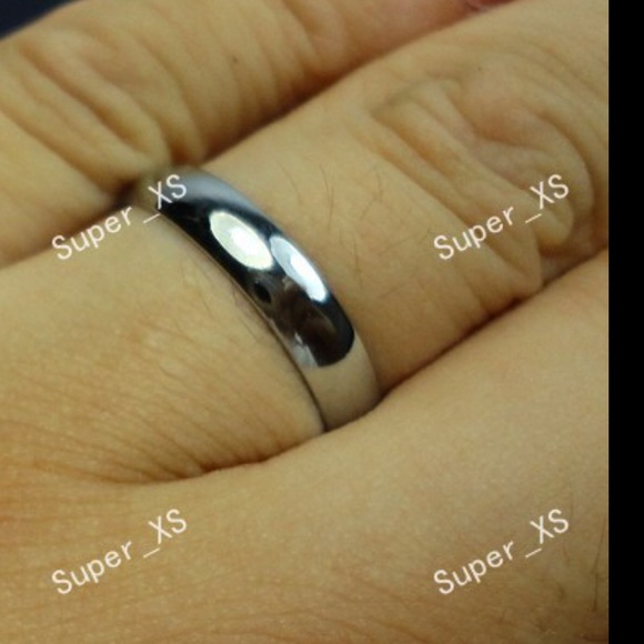 New size 5.5 ring free one pair earrings