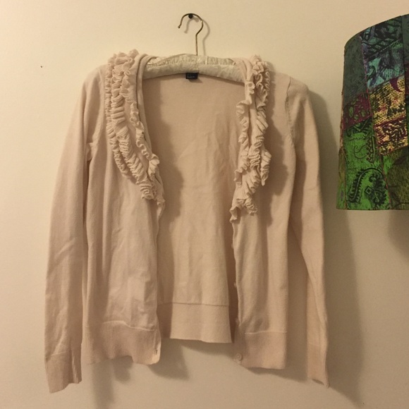 Sweater with Ruffles - Picture 4 of 4