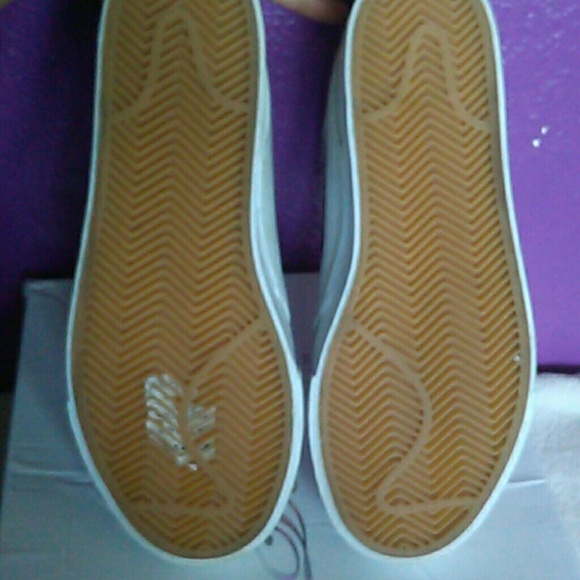 Nike - Picture 2 of 4