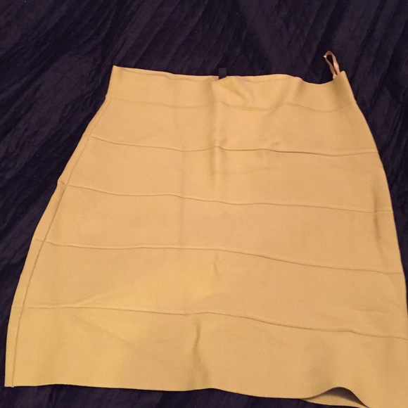 BCBG miniskirt Large